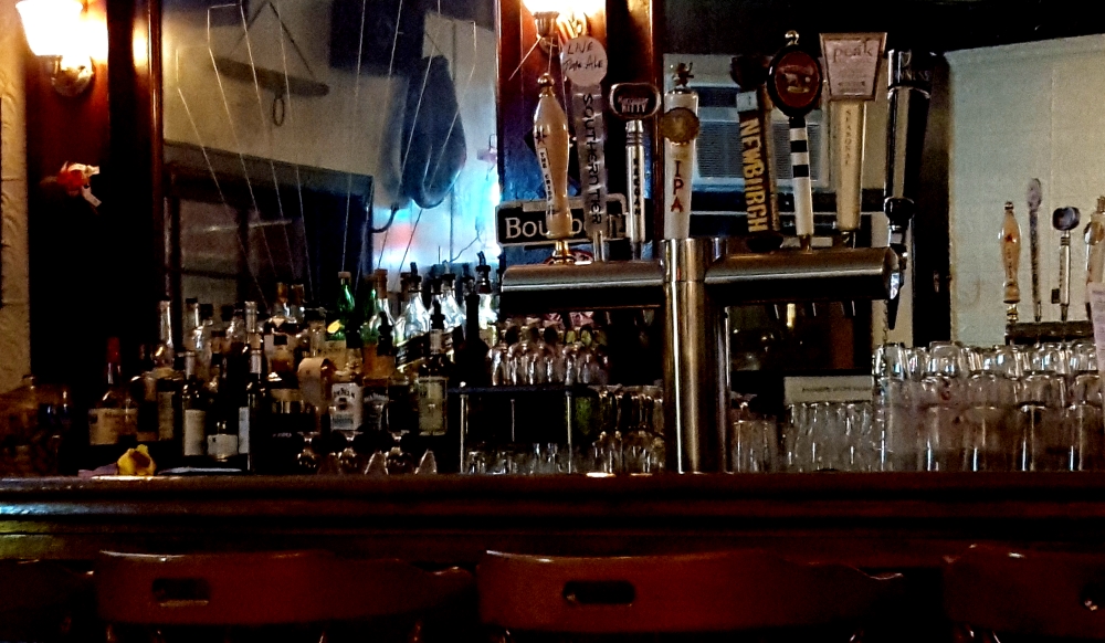 dougs-pretty-good-pub-cold-spring-ny-bar-and-beer-taps